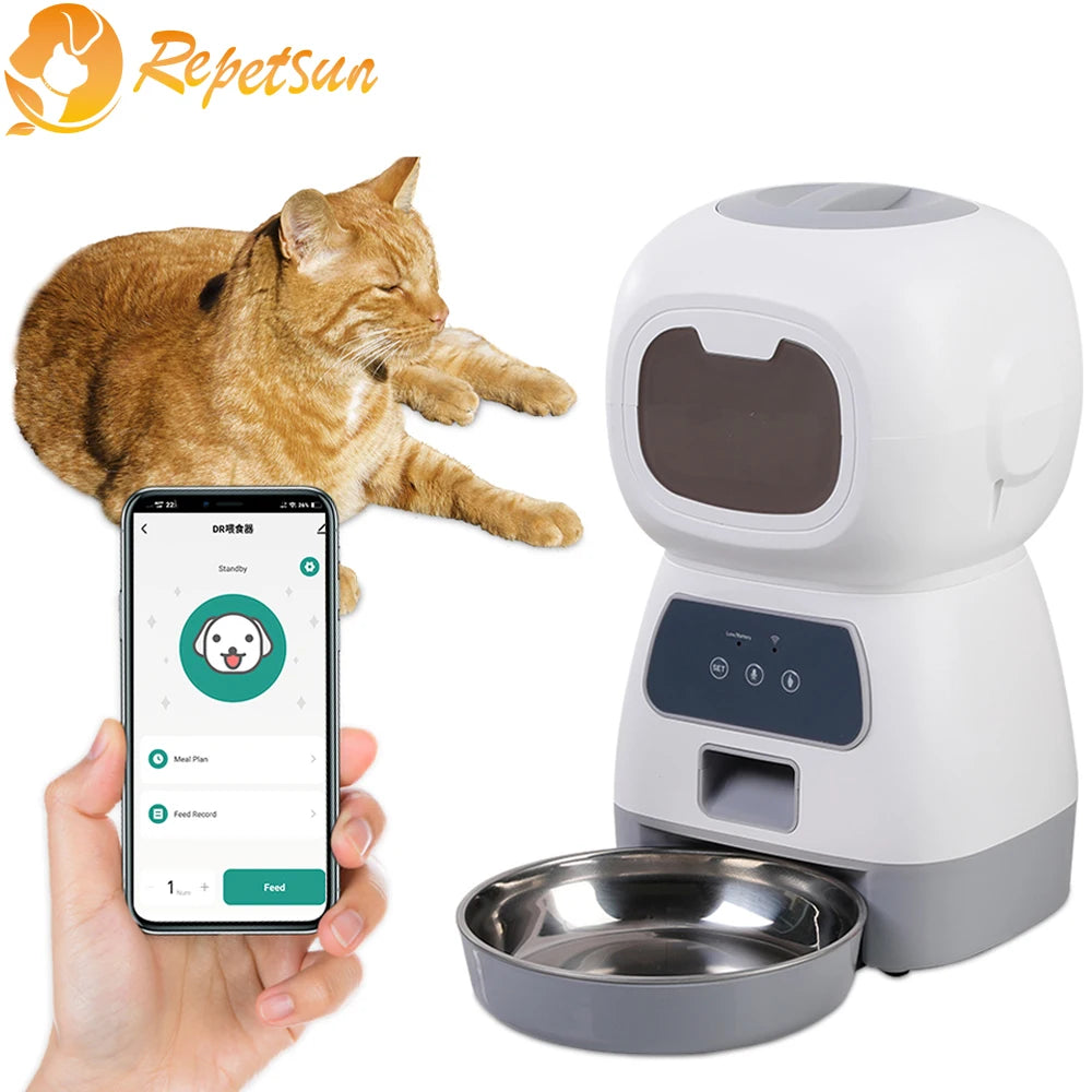 Smart pet feeder with voice recorder and remote control